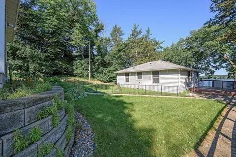 10818 55th St, Clear Lake, MN 55319