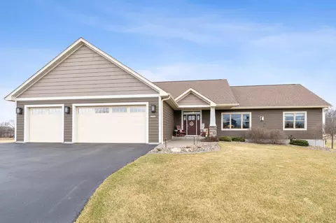 579 German Ct, Hudson, WI 54016