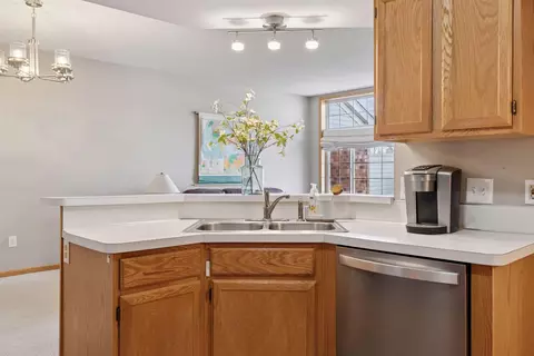Kitchen - 1901 N Ruby Ct #55, Eagan, MN 55122 photo 5 of 7
