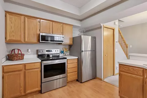 Kitchen - 1901 N Ruby Ct #55, Eagan, MN 55122 photo 6 of 7