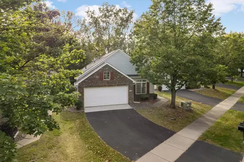 134 Lakeview Rd E, Chanhassen, MN 55317