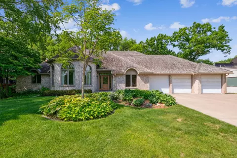 3087 Brookshire Ln, New Brighton, MN 55112