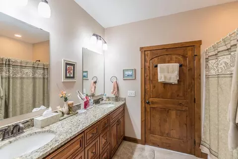 Bath - 3685 Sanctuary Ct, Brainerd, MN 56401 photo 2 of 3
