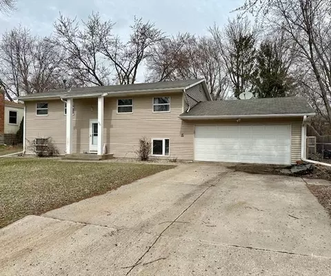 350 16th St NE, Owatonna, MN 55060