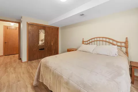 Bedroom - 34139 Lower Spunk Ln, Avon, MN 56310 photo 4 of 4