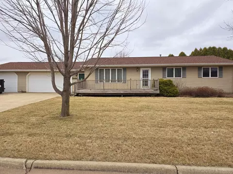 107 Peace St SW, Brownsdale, MN 55918