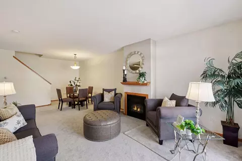 667 Roundhouse St, Shakopee, MN 55379