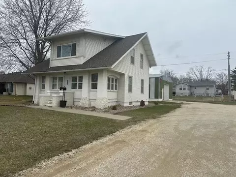 512 Main St S, Stewartville, MN 55976