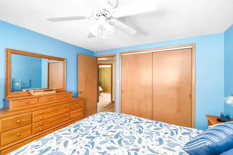 Bedroom - 4114 Pitt St, Duluth, MN 55804 photo 3 of 11