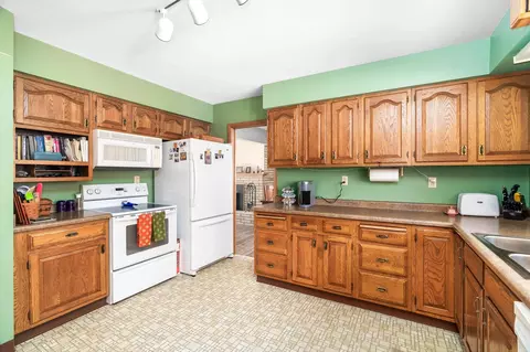 Kitchen - 4114 Pitt St, Duluth, MN 55804 photo 6 of 7