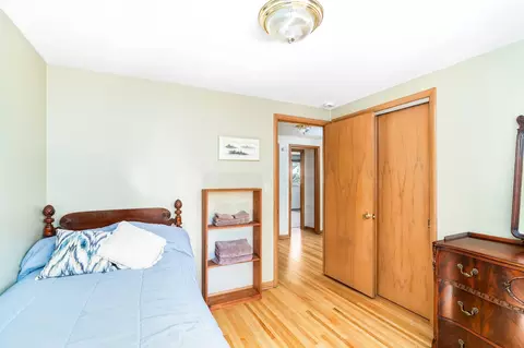 Bedroom - 4114 Pitt St, Duluth, MN 55804 photo 5 of 11