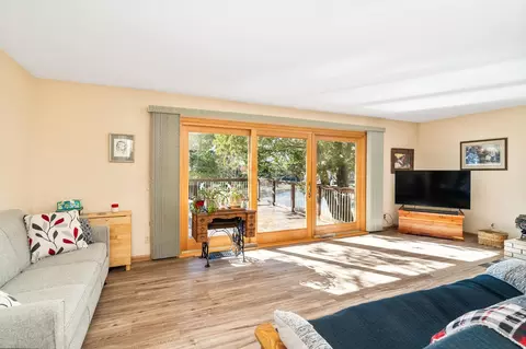 Living - 4114 Pitt St, Duluth, MN 55804 photo 1 of 3