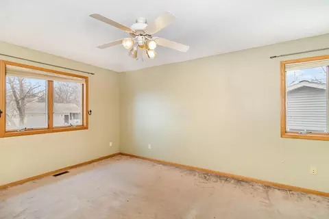 Bedroom - 904 N 4th St, Saint Peter, MN 56082 photo 1 of 5