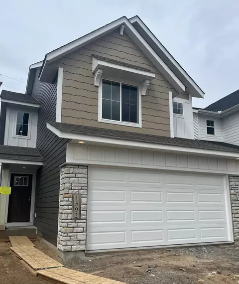 1592 76th St W, Inver Grove Heights, MN 55077