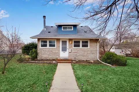 1752 Margaret St, Saint Paul, MN 55106