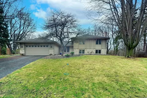 11615 37th Pl N, Plymouth, MN 55441