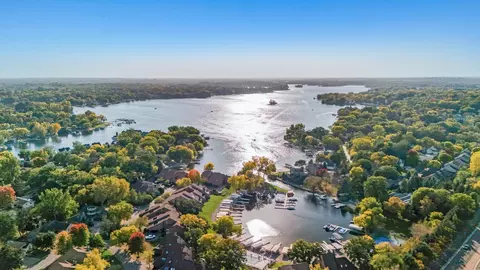 6589 Harbor Bch NE, Prior Lake, MN 55372