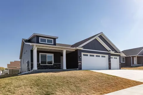 1102 6th Ave NW, Kasson, MN 55944