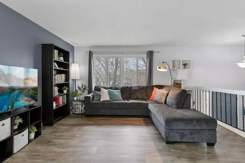 3872 Dolomite Dr, Eagan, MN 55122 photo 3