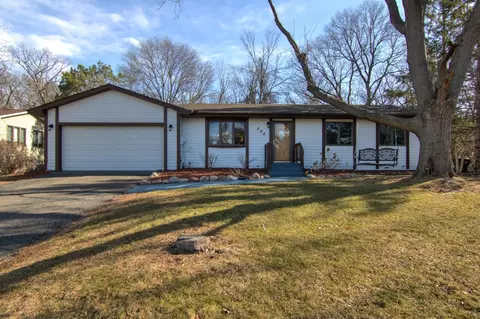 608 Prairie Dr N, Hudson, WI 54016