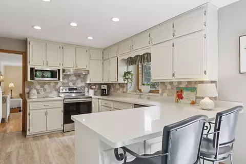 Kitchen - 3316 Red Fox Dr, Hamel, MN 55340 photo 2 of 3