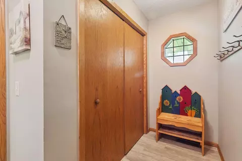 Entry Way - 3316 Red Fox Dr, Hamel, MN 55340 photo 2 of 5