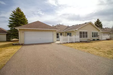 19221 King Ct NW #52, Elk River, MN 55330