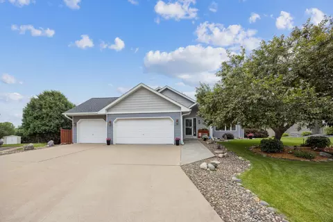 5475 Oakgreen Pl N, Oak Park Heights, MN 55082