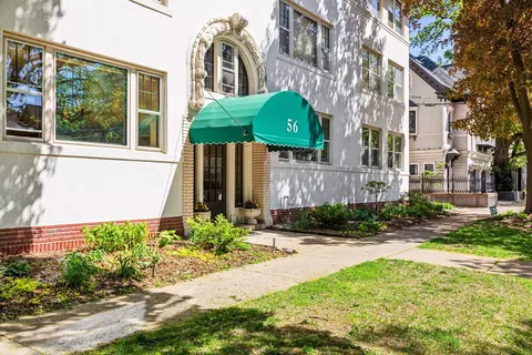 56 Arundel St #7, Saint Paul, MN 55102
