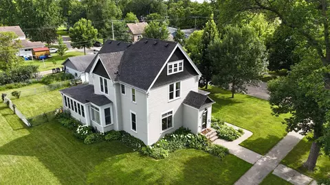 311 W 7th St, Morris, MN 56267