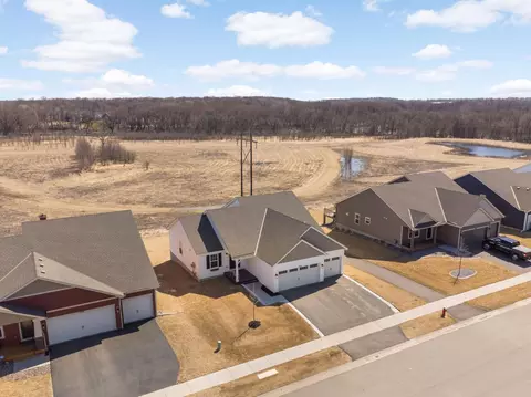 1406 Freedom Ln, Delano, MN 55328