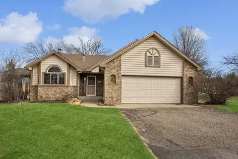 13949 Sunset Lake Dr, Burnsville, MN 55337