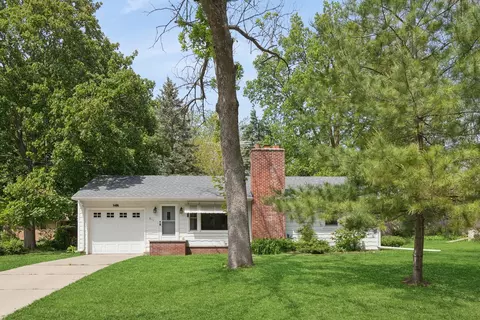611 7th St E, Northfield, MN 55057