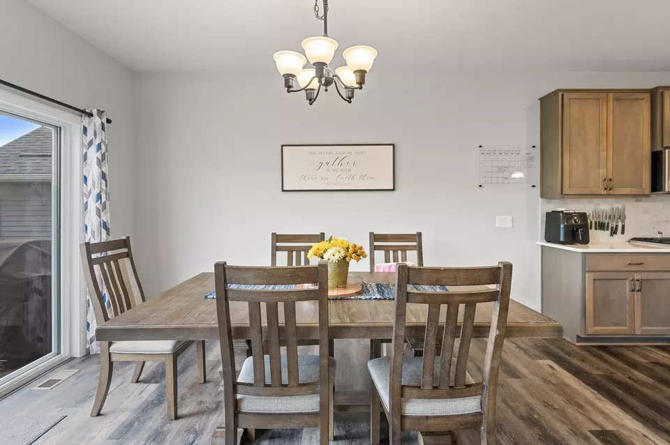 Dining - 3708 192nd St W, Farmington, MN 55024 photo 2 of 3