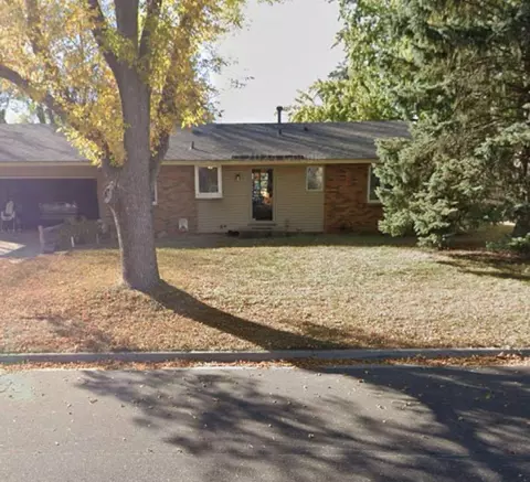 8674 Isle Ave S, Cottage Grove, MN 55016