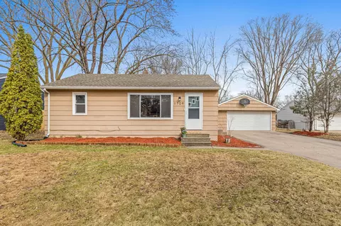 1709 Hillview Rd, Shoreview, MN 55126