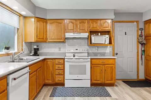 508 24th St SE, Willmar, MN 56201 photo 4
