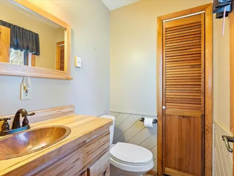 Bath - 5585 Barbeau Rd, Brainerd, MN 56401 photo 3 of 4
