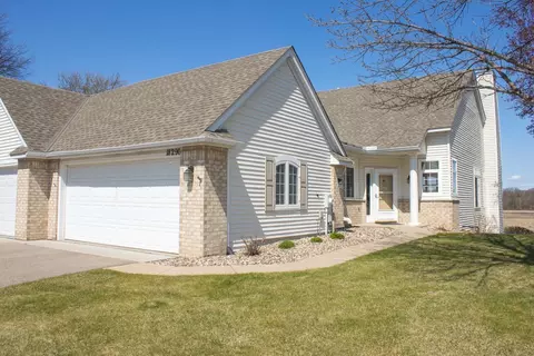 18296 Cattail Ct, Eden Prairie, MN 55346