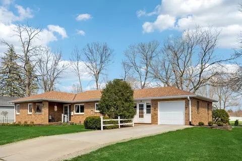 605 Nevada St, Northfield, MN 55057