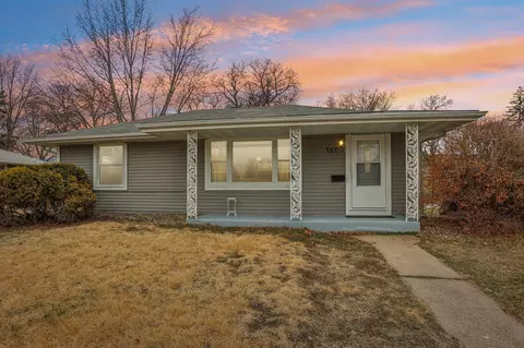1600 Irving Curv, Bloomington, MN 55431