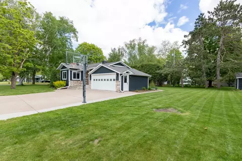 800 E Park Ave, Luck, WI 54853 photo 2