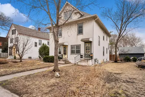 822 4th St NE, Minneapolis, MN 55413