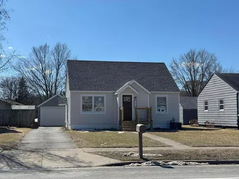 507 S 7th St, La Crescent, MN 55947