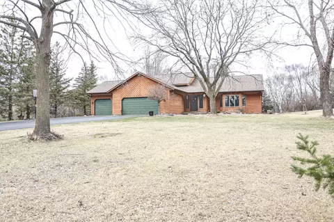 924 Ridge Pass, Hudson, WI 54016