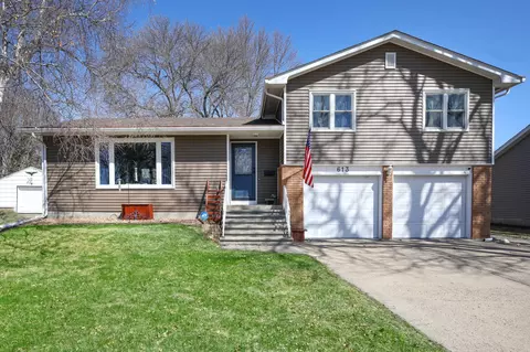 613 11th Ave SE, Waseca, MN 56093