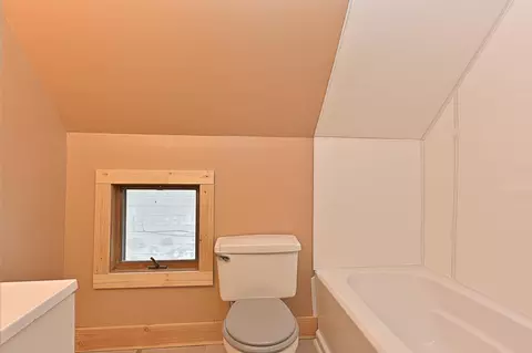 Bath - 302 Ekman Ave, Marble, MN 55764 photo 2 of 2