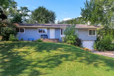3921 Effress Rd, White Bear Township, MN 55110