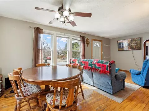 Dining - 712 7th Ave NE, Brainerd, MN 56401 photo 1 of 1