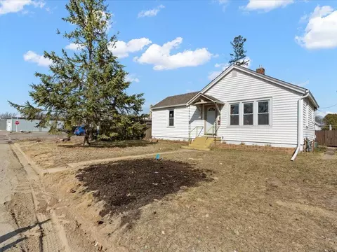 Exterior - 712 7th Ave NE, Brainerd, MN 56401 photo 4 of 6
